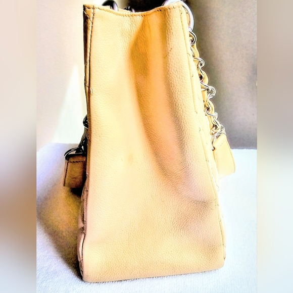 CHANEL Grand Shopper Tote - Picture 6 of 13